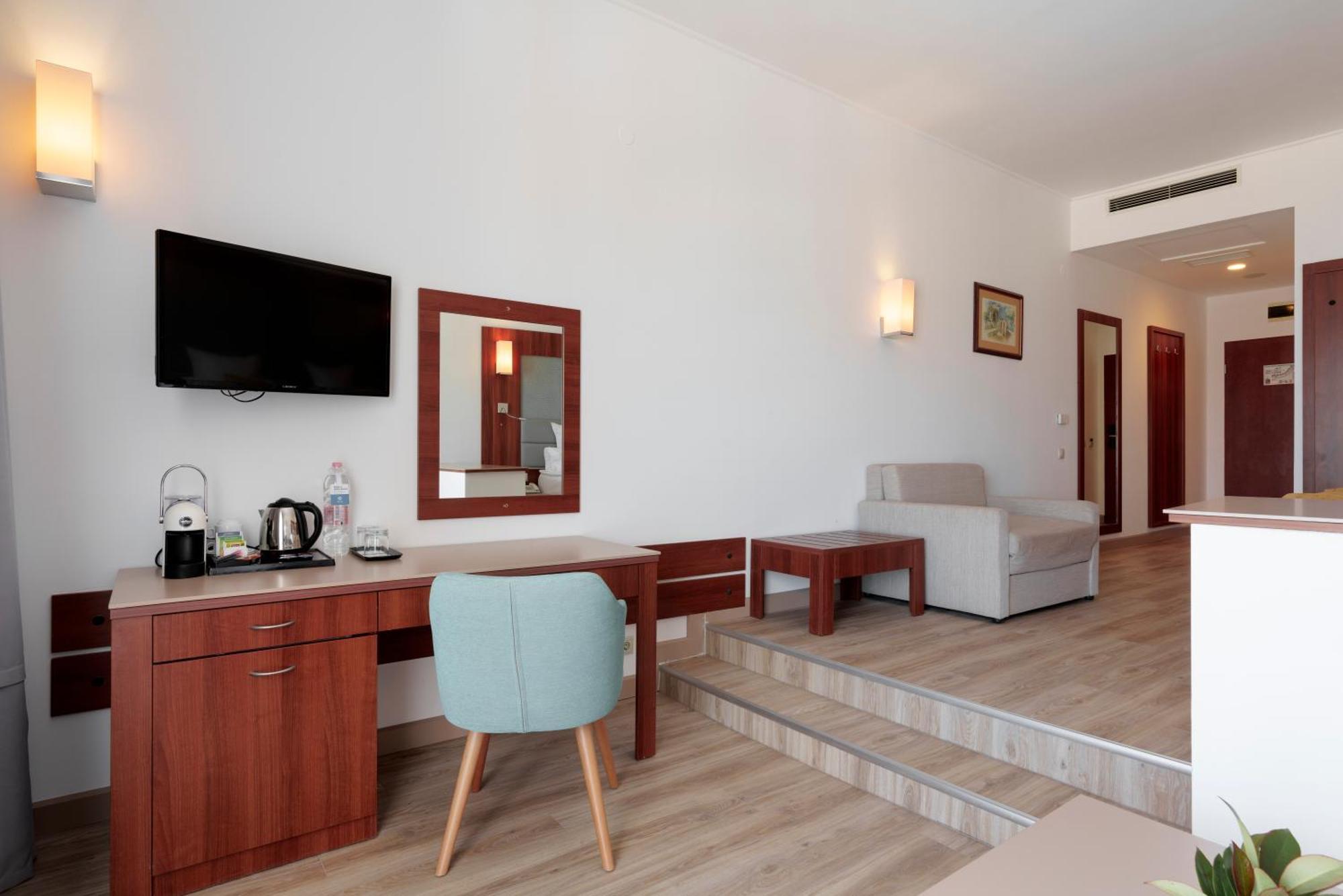 Alua Helios Bay Hotel Obzor Exterior foto
