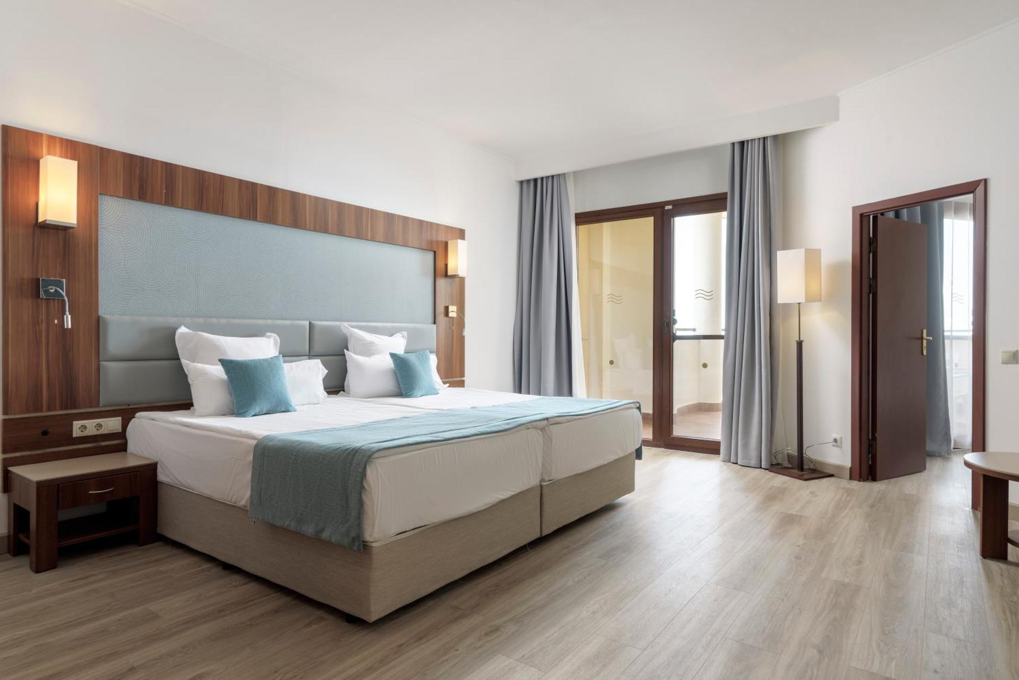 Alua Helios Bay Hotel Obzor Exterior foto
