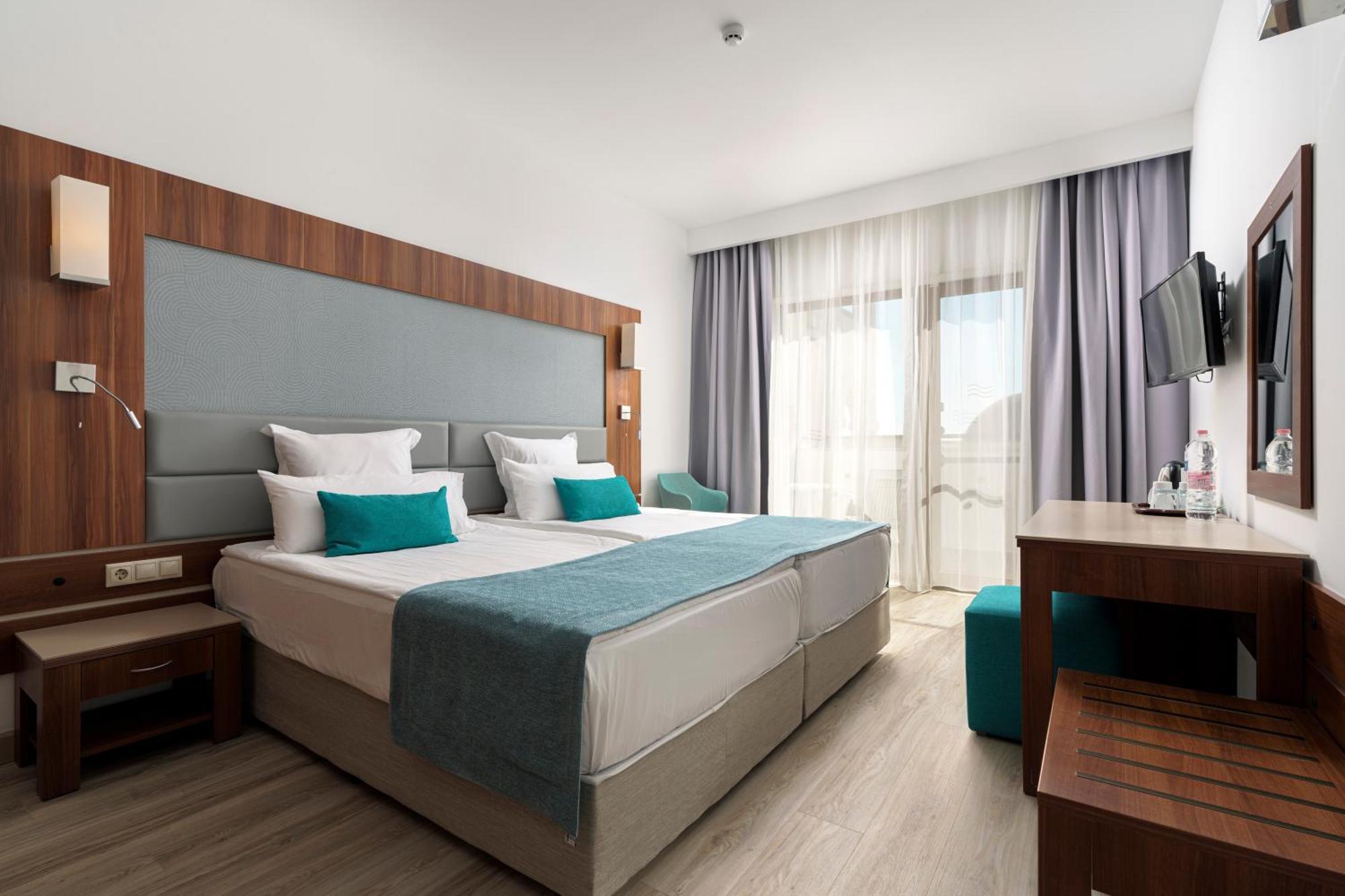 Alua Helios Bay Hotel Obzor Exterior foto